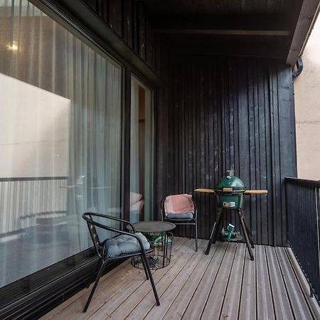 3 Storey Apartment With A Character And A Terrace Riga Ngoại thất bức ảnh