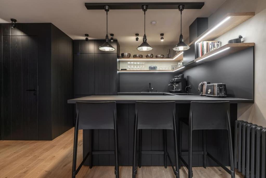 3 Storey Apartment With A Character And A Terrace Riga Ngoại thất bức ảnh
