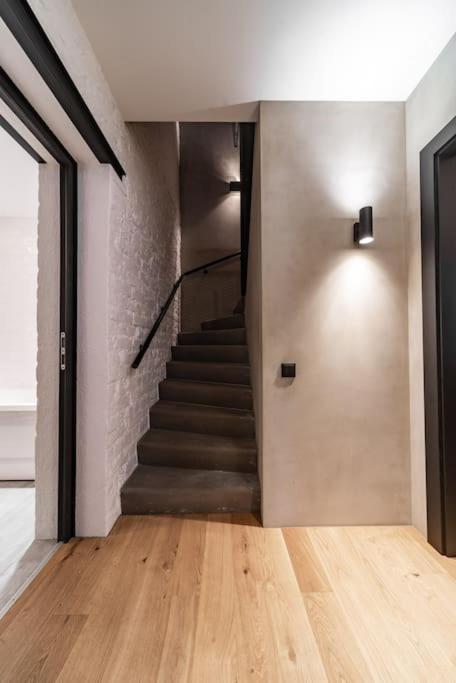3 Storey Apartment With A Character And A Terrace Riga Ngoại thất bức ảnh