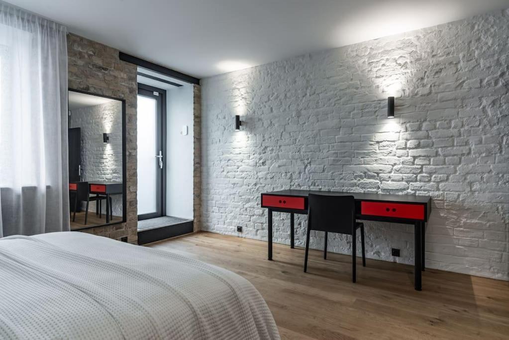 3 Storey Apartment With A Character And A Terrace Riga Ngoại thất bức ảnh