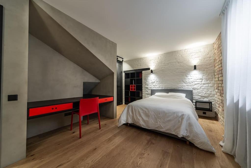 3 Storey Apartment With A Character And A Terrace Riga Ngoại thất bức ảnh